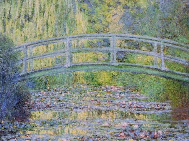Ilustracni foto: obraz s mostem nad vodni plochou